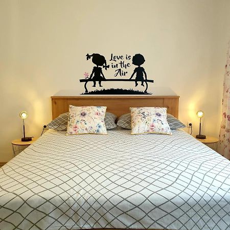 Apartment Mon Cheri-Located In A Quiet Neighbourhood Near Beaches Free Parking Πούλα Εξωτερικό φωτογραφία