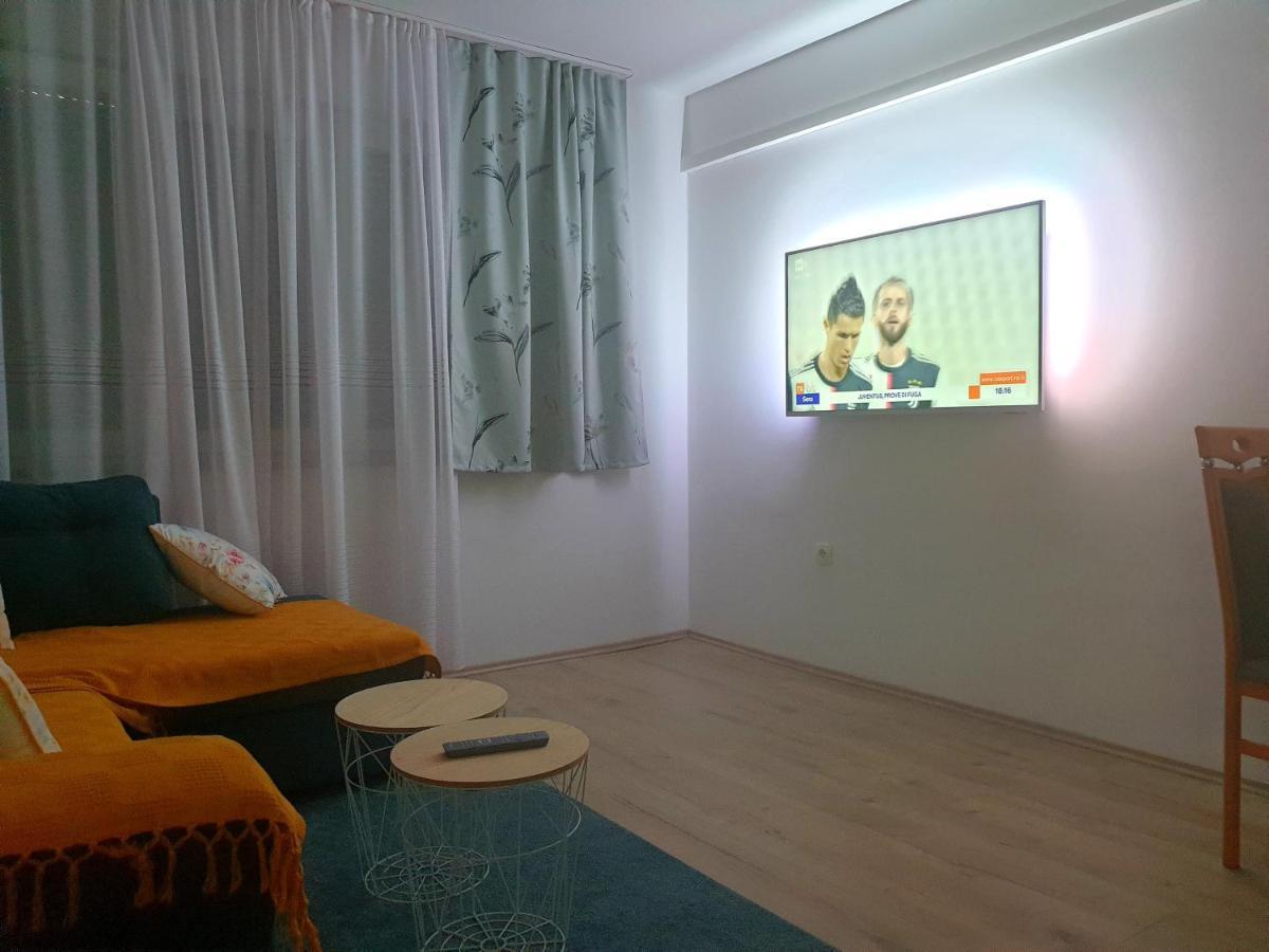 Apartment Mon Cheri-Located In A Quiet Neighbourhood Near Beaches Free Parking Πούλα Εξωτερικό φωτογραφία