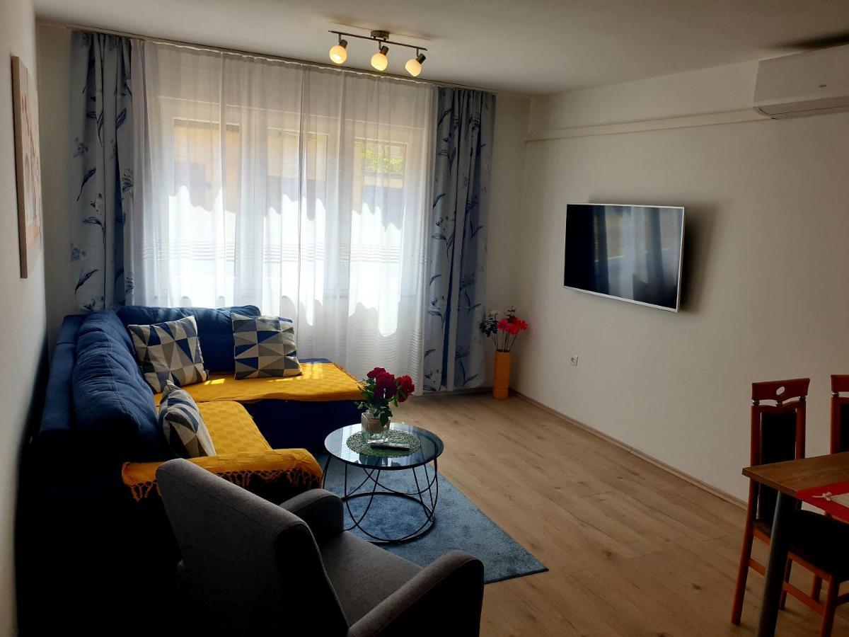 Apartment Mon Cheri-Located In A Quiet Neighbourhood Near Beaches Free Parking Πούλα Εξωτερικό φωτογραφία