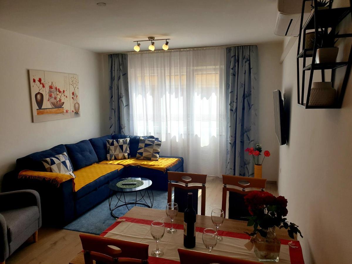 Apartment Mon Cheri-Located In A Quiet Neighbourhood Near Beaches Free Parking Πούλα Εξωτερικό φωτογραφία