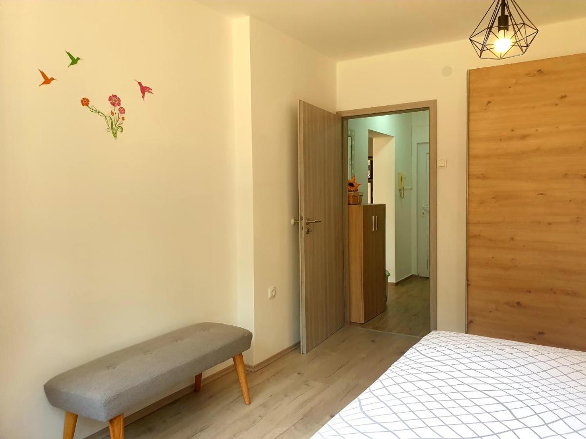 Apartment Mon Cheri-Located In A Quiet Neighbourhood Near Beaches Free Parking Πούλα Εξωτερικό φωτογραφία